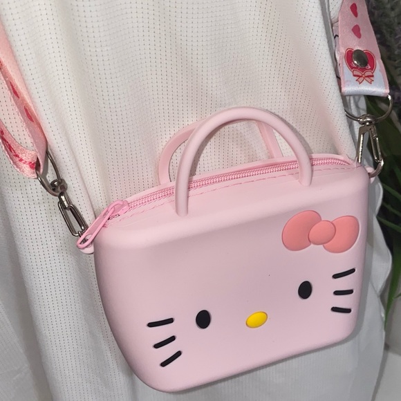 Hello Kitty Coin Purse for Girls and Women. - Picture 3 of 4